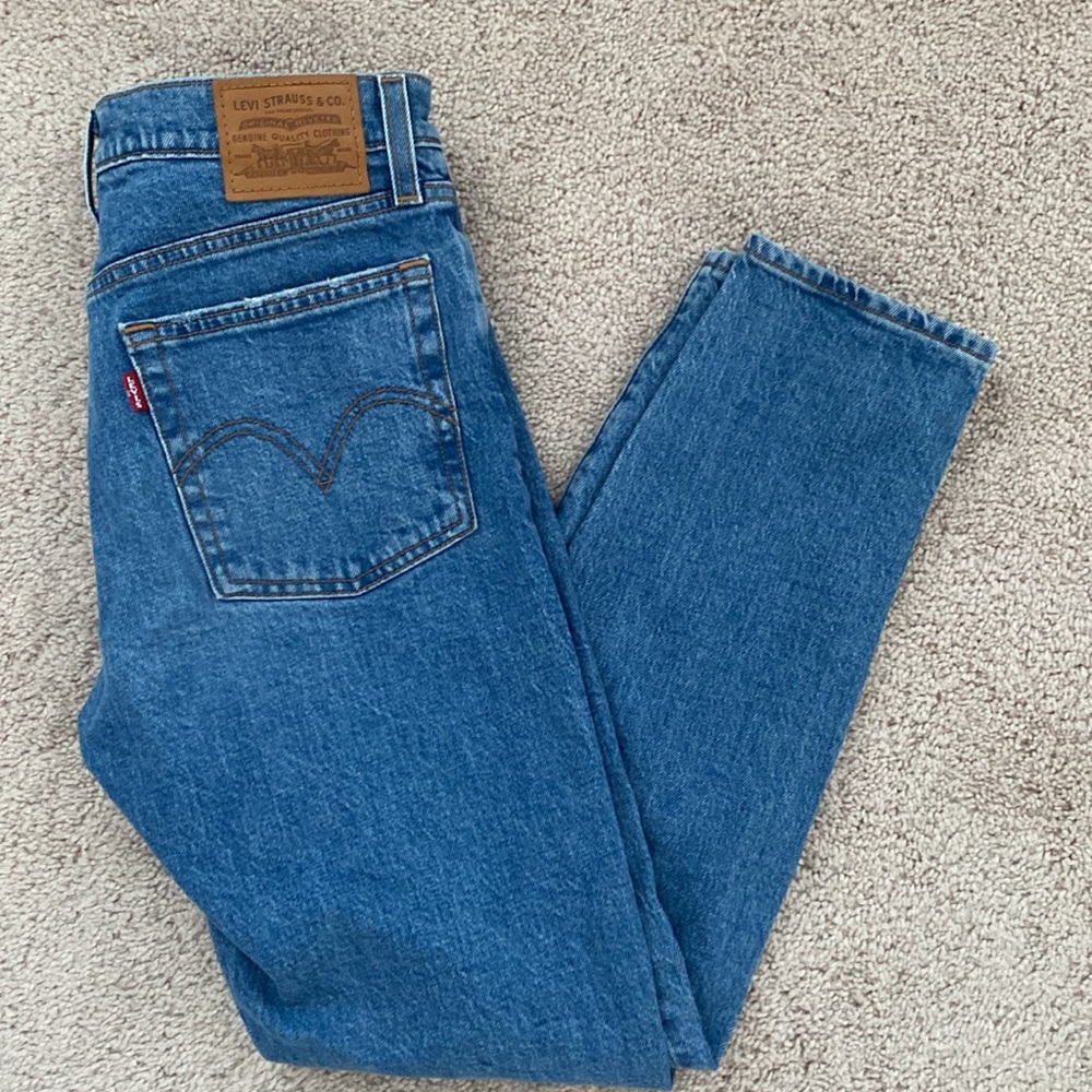 Levi’s Wedgie size 26